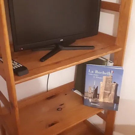 Joli Meuble + Parking En Sous Sol 라로셸