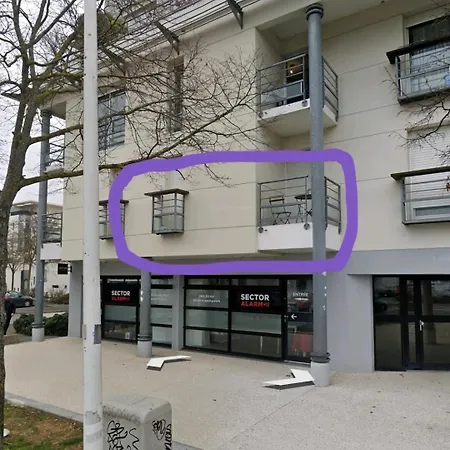 Joli Meublé + Parking En Sous Sol * La Rochelle (Charente-Maritime)