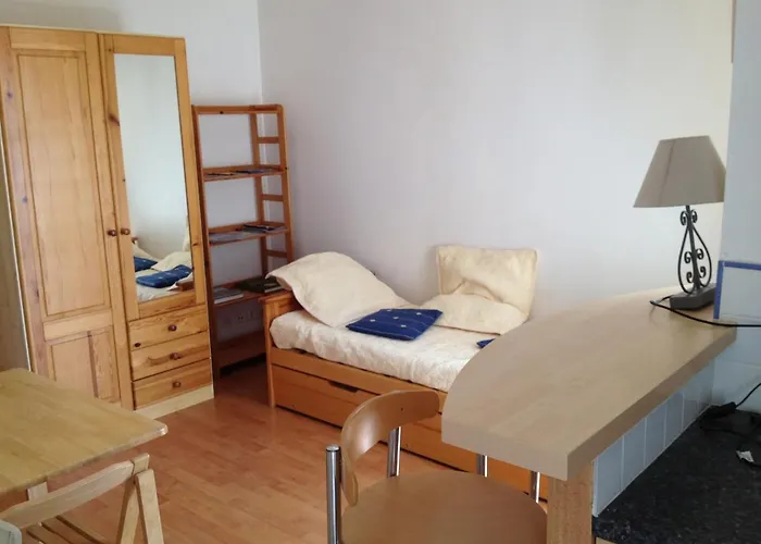 Joli Meublé + Parking En Sous Sol Appartamento