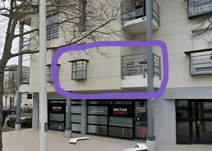 Joli Meuble + Parking En Sous Sol * La Rochelle (Charente-Maritime)