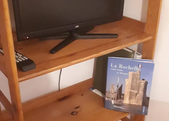 Joli Meublé + Parking En Sous Sol La Rochelle (Charente-Maritime)